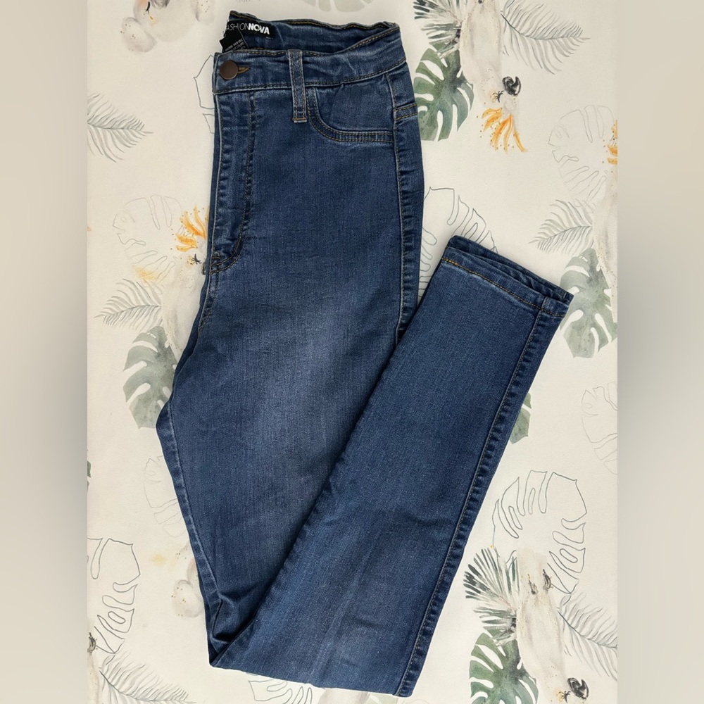 Fashion nova jeans